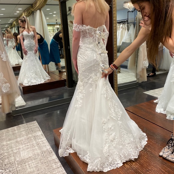 Essense of Australia Wedding Dress - Picture 5 of 5